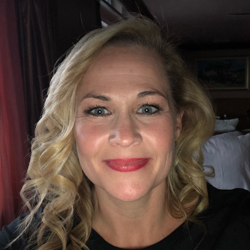 Meet your Posher, Jennifer